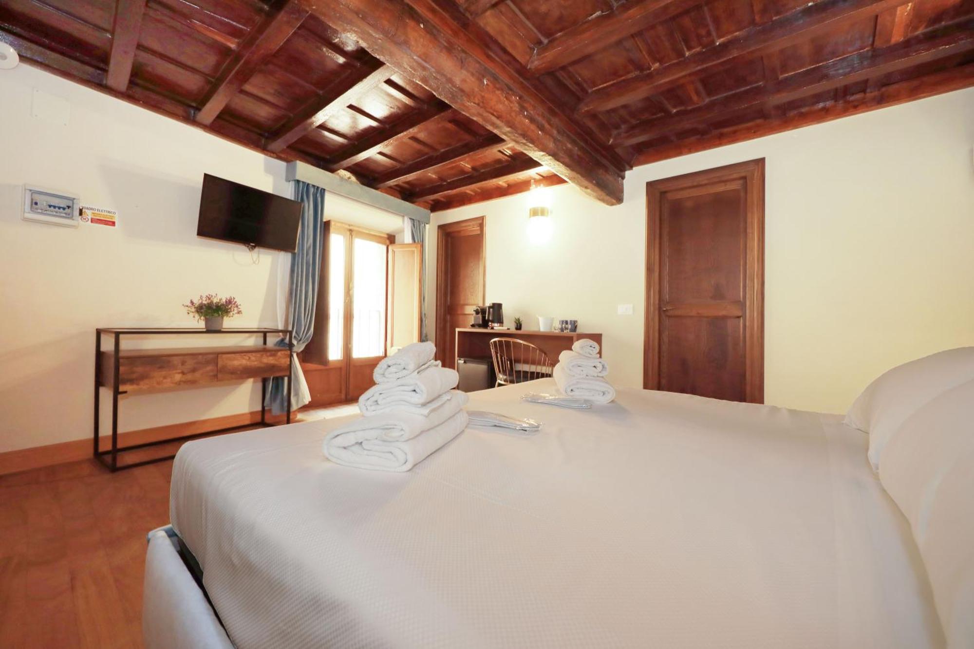 Golden Pantheon Rooms Рим Екстер'єр фото