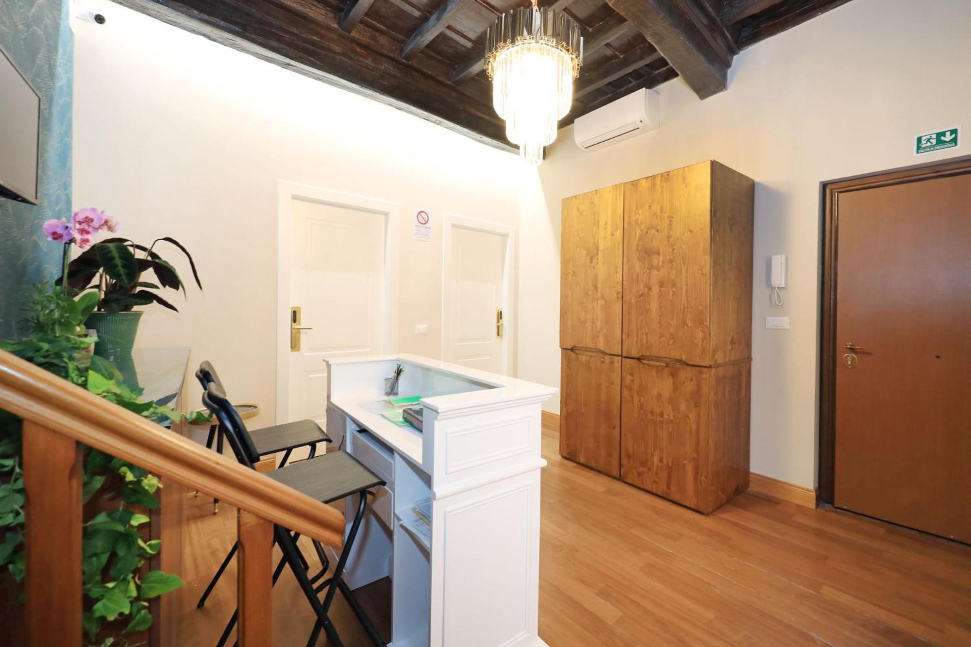 Golden Pantheon Rooms Рим Екстер'єр фото