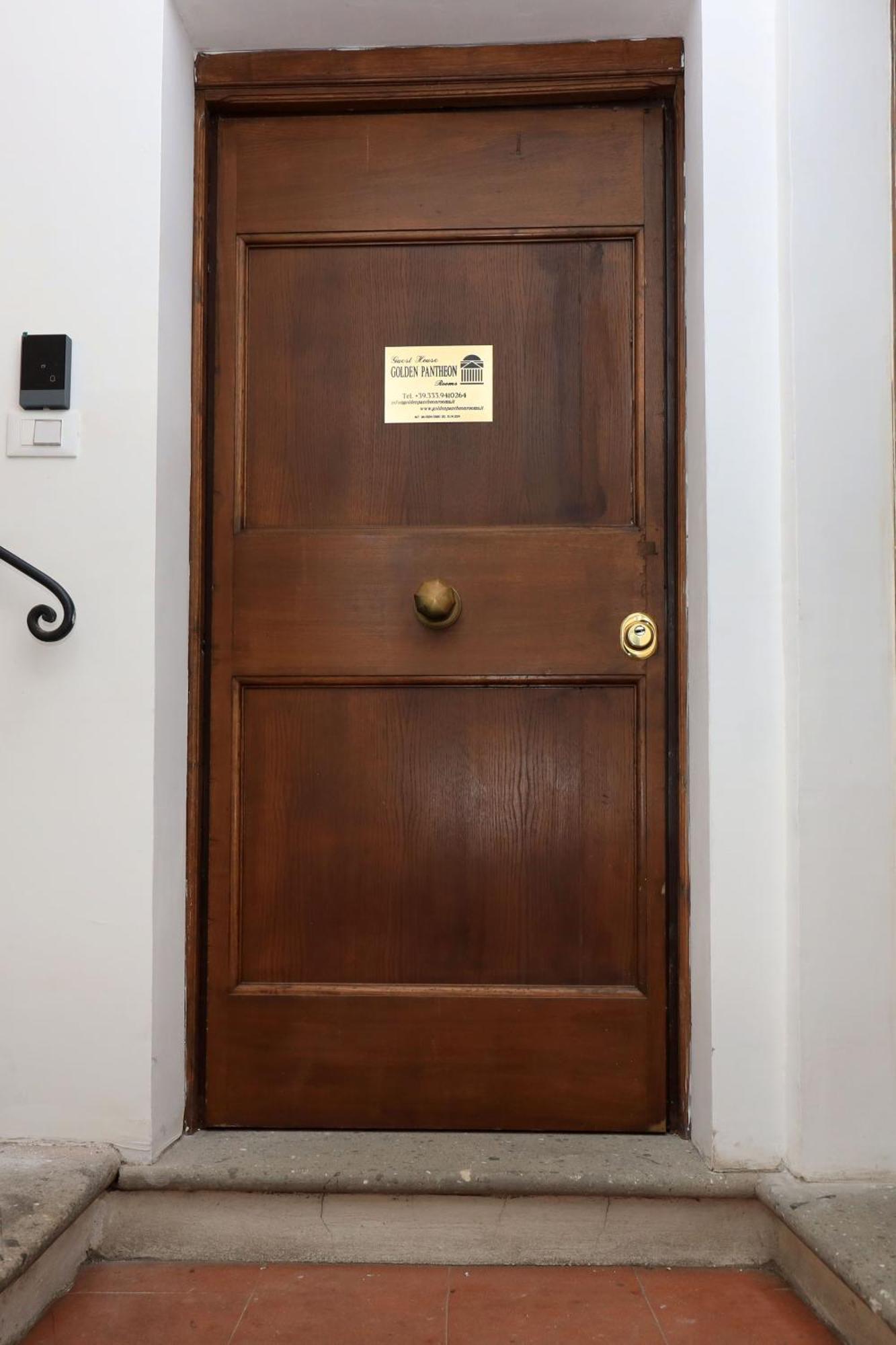 Golden Pantheon Rooms Рим Екстер'єр фото